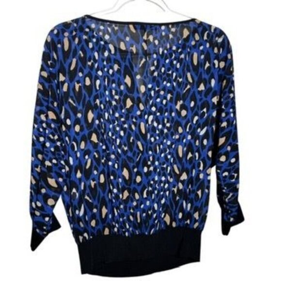 TRINA TURK Blue Black and Beige Spotted Print Silk Keyhole Neck Dolman Blouse - Picture 5 of 7